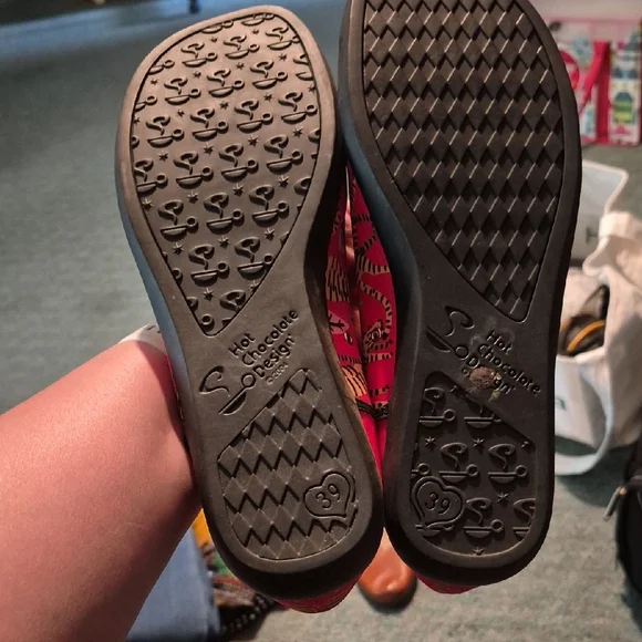 Chocolateies Red Tiger-Print Women's Ballet Flats - Picture 2 of 5